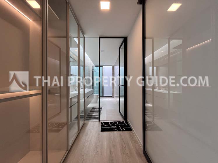 House with Private Pool in Krung Thep Kritha 